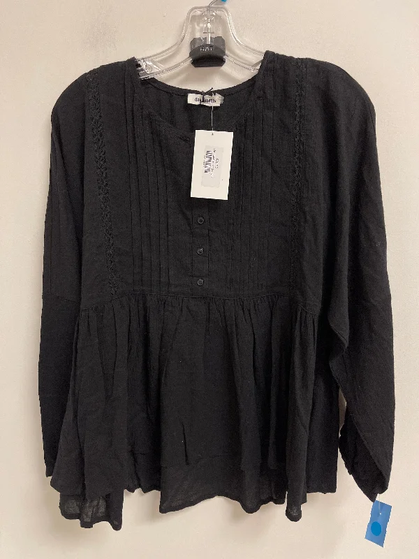 Top Long Sleeve By Clothes Mentor In Black, Size: M